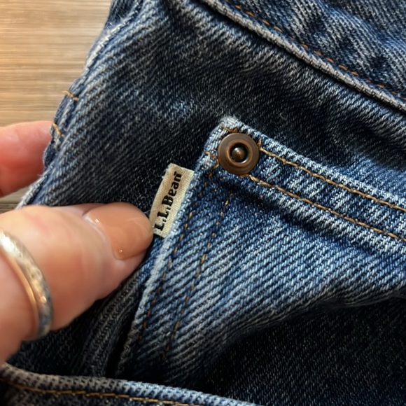 LL BEAN MENS RELAXED JEANS SZ 42X32 - Picture 3 of 5